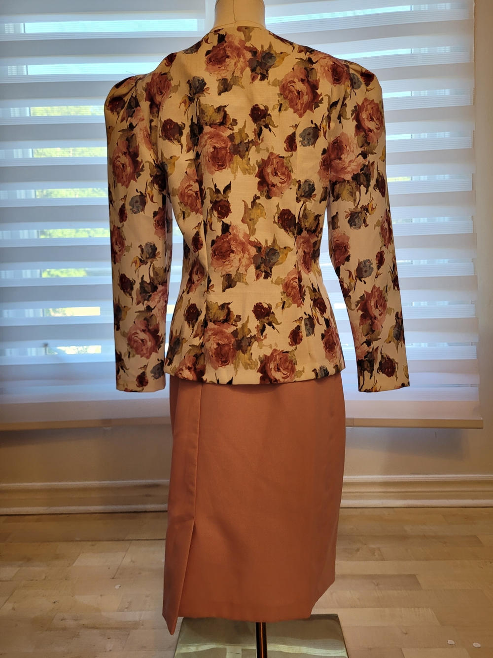 Floral Peplum Jacket and Skirt Set Pink - Picture 5 of 8